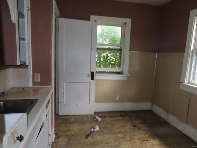 1624 E Fox Street, South Bend, IN 46613