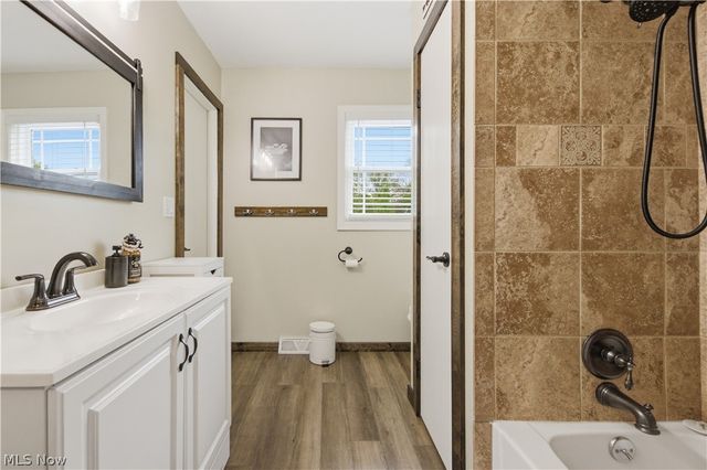 488 Woodlake Drive, Medina, OH 44256