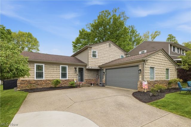 488 Woodlake Drive, Medina, OH 44256