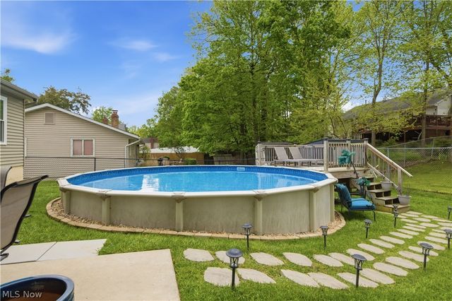 488 Woodlake Drive, Medina, OH 44256
