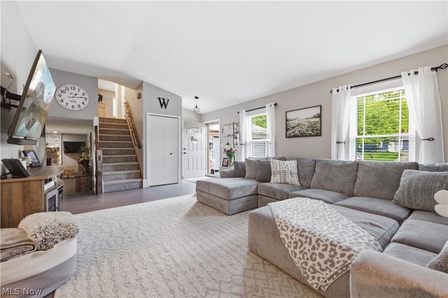 488 Woodlake Drive, Medina, OH 44256