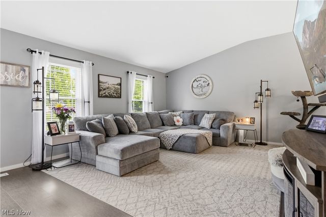 488 Woodlake Drive, Medina, OH 44256