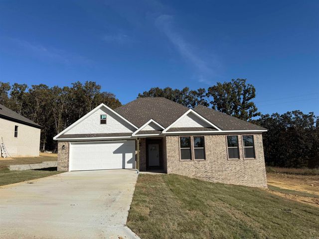 504 Madeleine, Austin, AR 72007