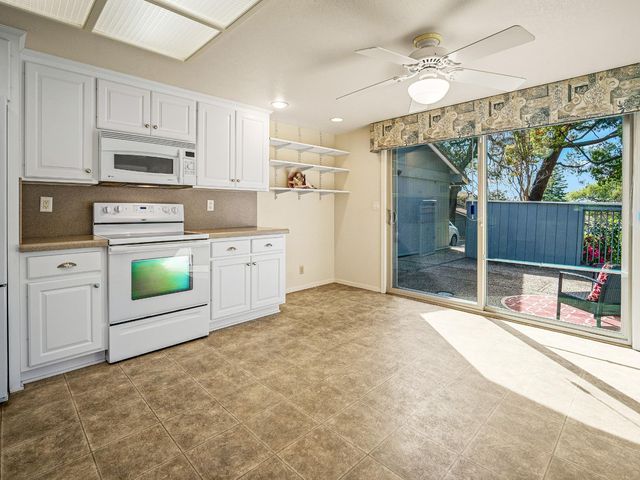 3293 Topaz Ln, Cameron Park, CA 95682