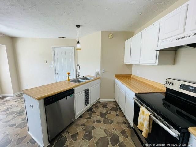 232 Sandy Bottom Lane, Raeford, NC 28376