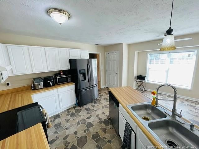 232 Sandy Bottom Lane, Raeford, NC 28376