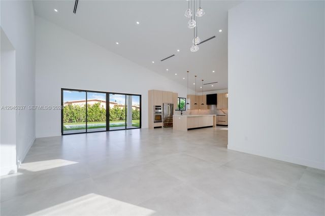 4321 SW 99th Ave, Miami, FL 33165