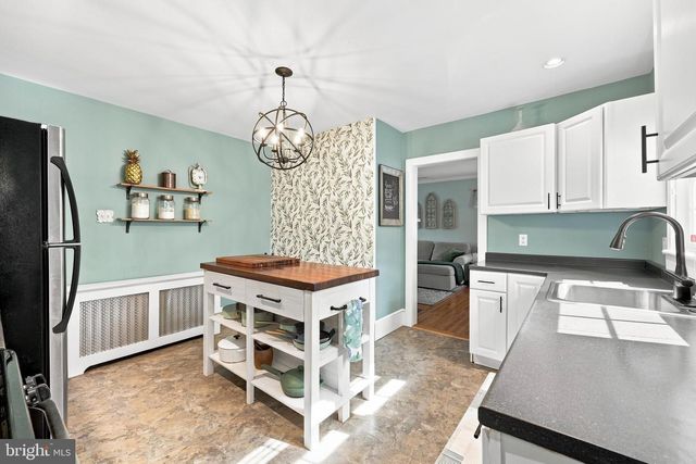 925 GILBERT RD, Cheltenham, PA 19012