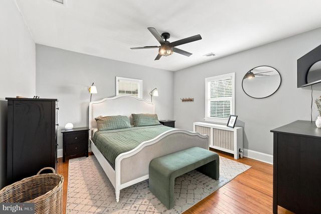 925 GILBERT RD, Cheltenham, PA 19012
