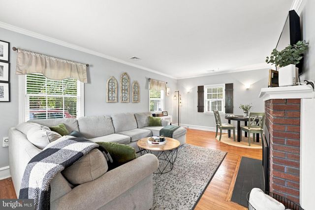 925 GILBERT RD, Cheltenham, PA 19012