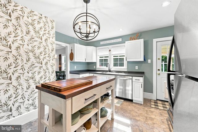 925 GILBERT RD, Cheltenham, PA 19012