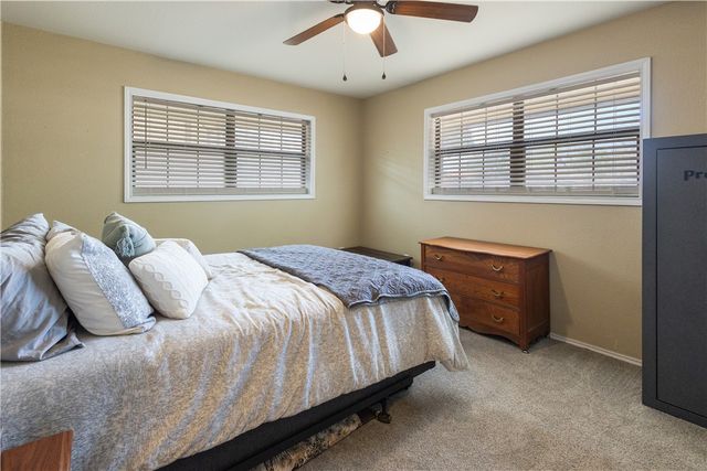 904 Lyndale St, Kingsville, TX 78363