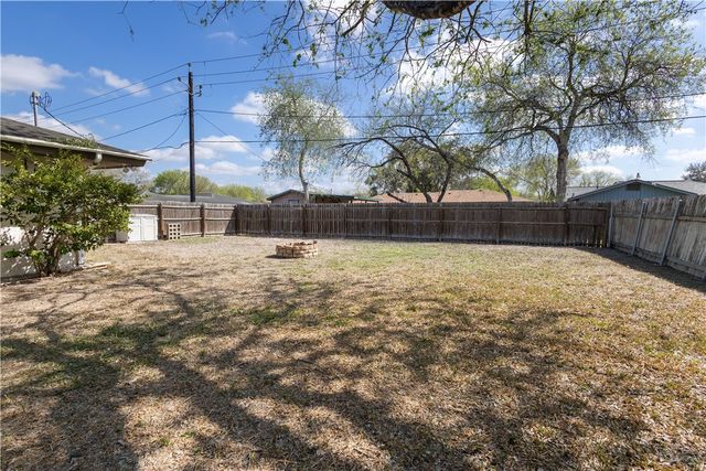 904 Lyndale St, Kingsville, TX 78363
