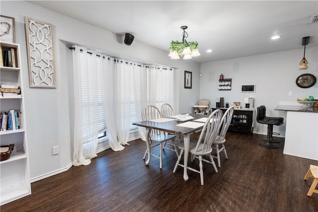 904 Lyndale St, Kingsville, TX 78363