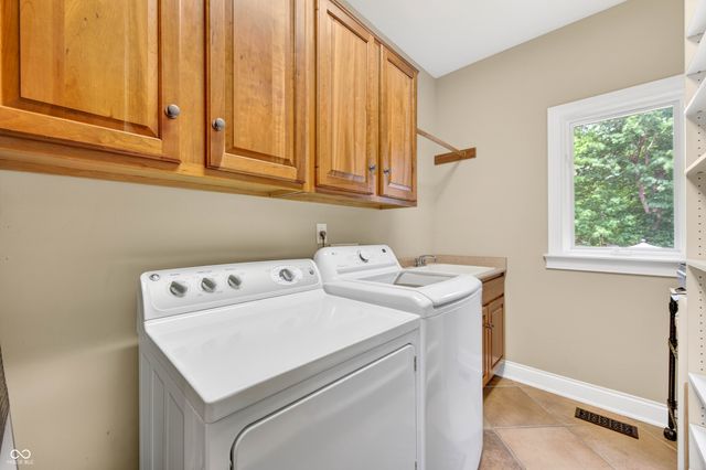 1981 Caledonian Court, Greenwood, IN 46143