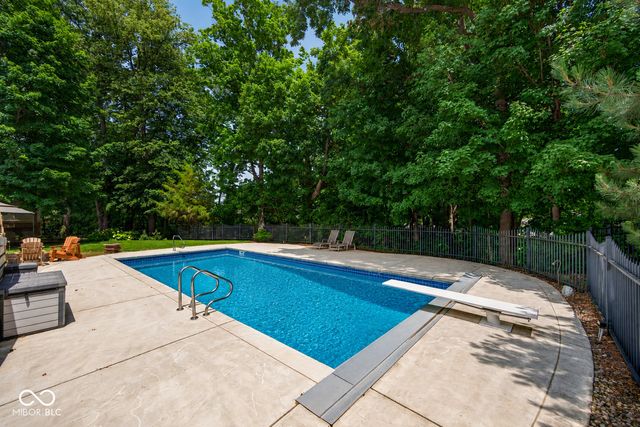 1981 Caledonian Court, Greenwood, IN 46143