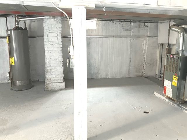 1247 Victoria Avenue, North Chicago, IL 60064