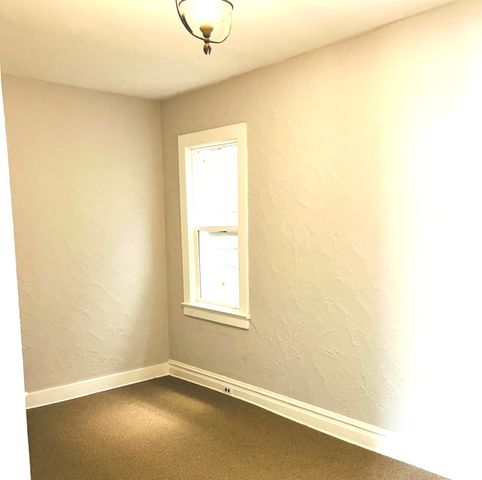 1247 Victoria Avenue, North Chicago, IL 60064