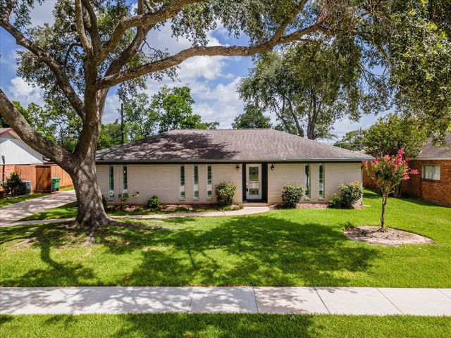 127 Parliament Drive, Houston, TX 77034
