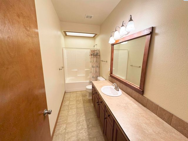 4808 Mariola Lane, Pasco, WA 99301