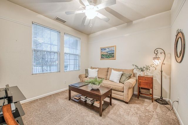 2741 Buckingham Avenue, Clovis, CA 93611