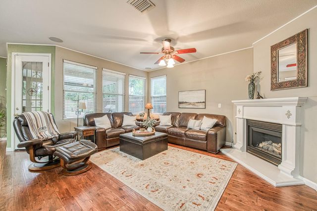 2741 Buckingham Avenue, Clovis, CA 93611