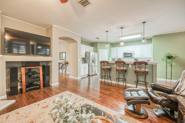 2741 Buckingham Avenue, Clovis, CA 93611