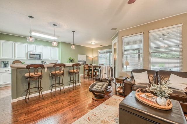 2741 Buckingham Avenue, Clovis, CA 93611