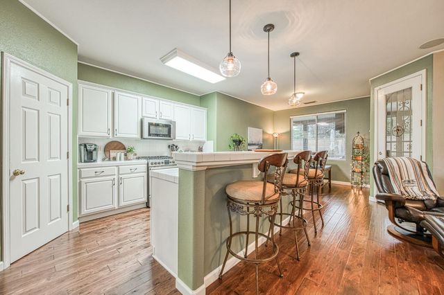 2741 Buckingham Avenue, Clovis, CA 93611