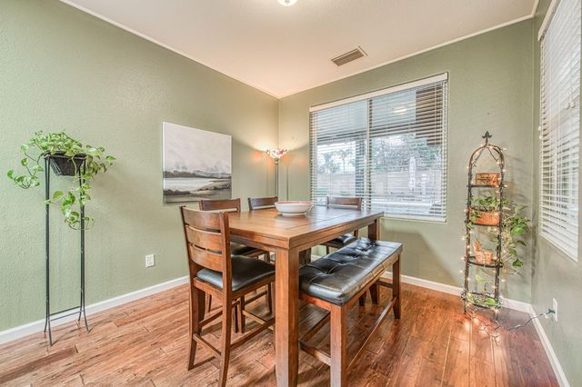 2741 Buckingham Avenue, Clovis, CA 93611