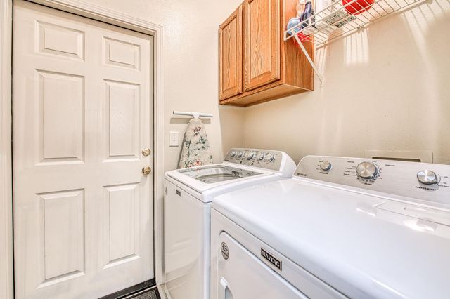 2741 Buckingham Avenue, Clovis, CA 93611