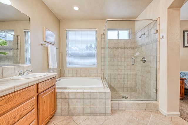 2741 Buckingham Avenue, Clovis, CA 93611