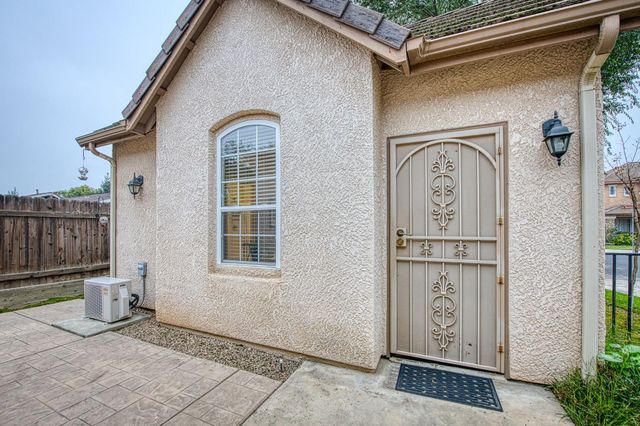 2741 Buckingham Avenue, Clovis, CA 93611