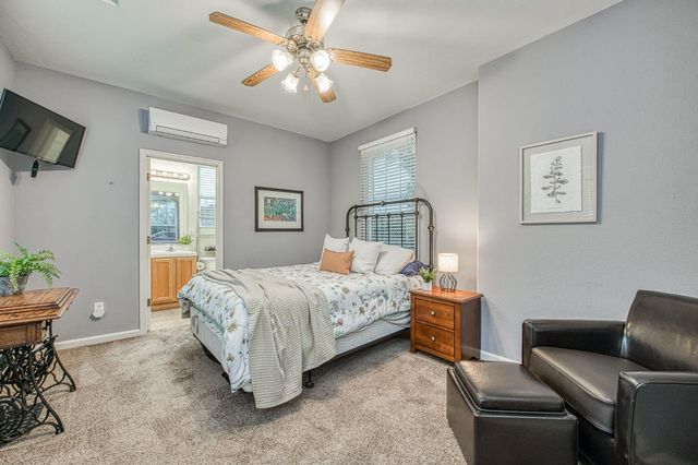 2741 Buckingham Avenue, Clovis, CA 93611