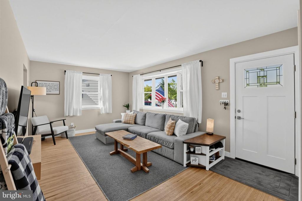 306 VETERANS DR, PALMYRA, NJ 08065 — photo 4
