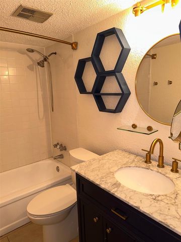 1810 NW 23RD BOULEVARD 109, Gainesville, FL 32605