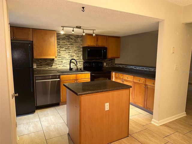 1810 NW 23RD BOULEVARD 109, Gainesville, FL 32605