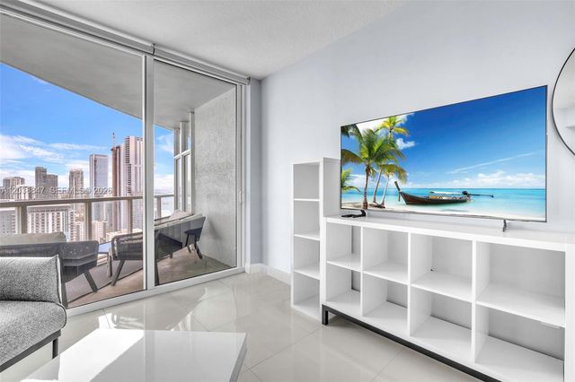 1900 N Bayshore Drive 3610, Miami, FL 33132