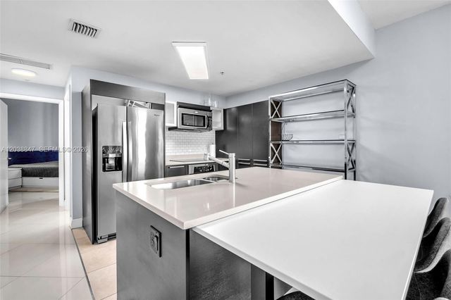 1900 N Bayshore Drive 3610, Miami, FL 33132