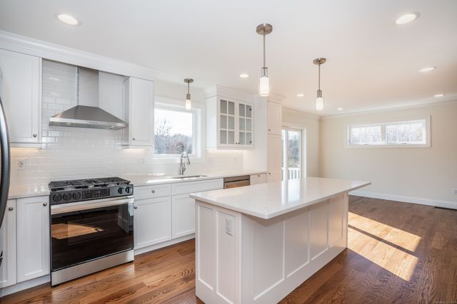 975 High Road, Berlin, CT 06037