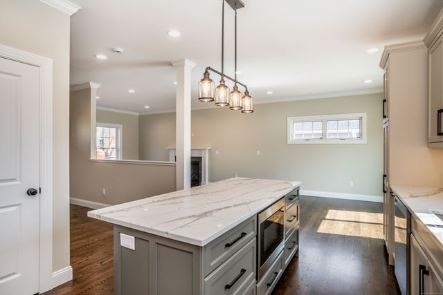 975 High Road, Berlin, CT 06037