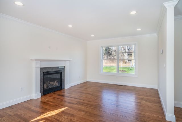 975 High Road, Berlin, CT 06037