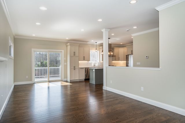 975 High Road, Berlin, CT 06037