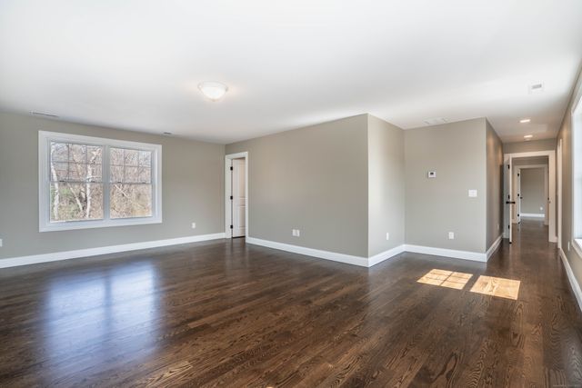 975 High Road, Berlin, CT 06037