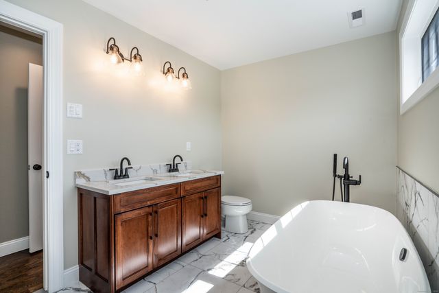 975 High Road, Berlin, CT 06037