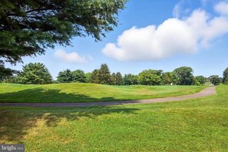 42 PEBBLE LN, Blackwood, NJ 08012