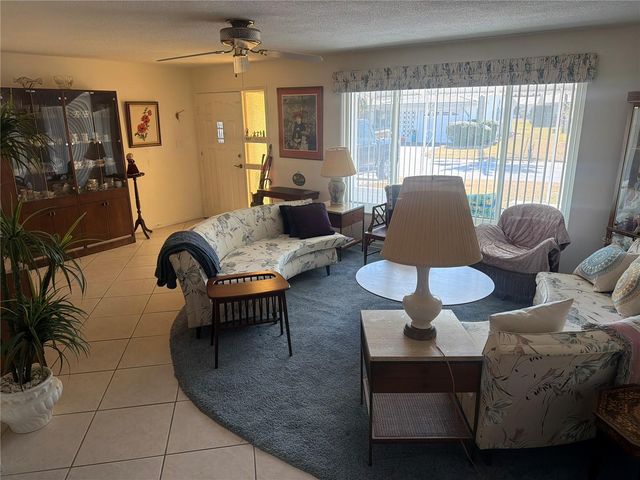 14181 90TH AVENUE, Seminole, FL 33776