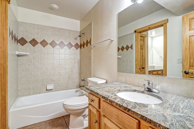 3608 12th Street NW, Albuquerque, NM 87107