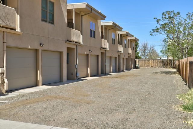 3608 12th Street NW, Albuquerque, NM 87107