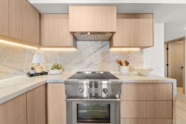 1820 Avenida Del Mundo 506, Coronado, CA 92118